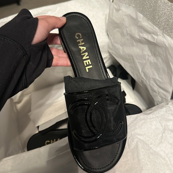 Chanel sandals - Picture 4 of 9